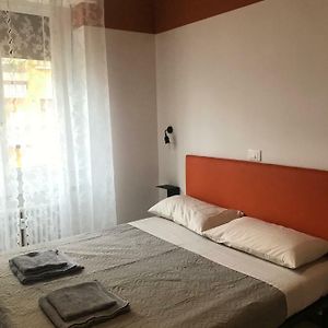 Zimmer mit Queensize-Bett